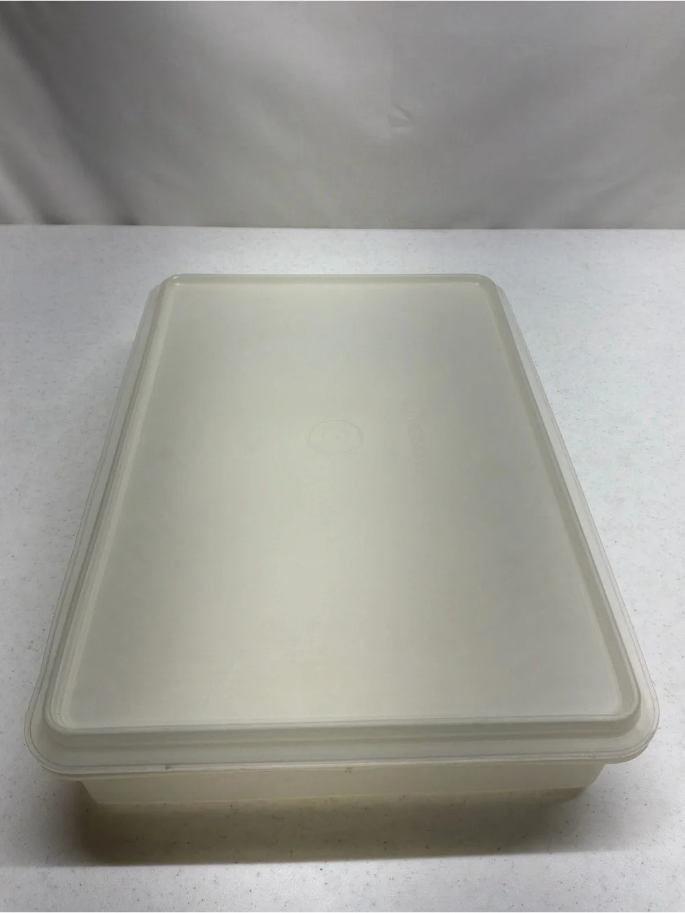 Tupperware 290-1 White Sheet Cake Carrier Rectangle Container 9 X 13